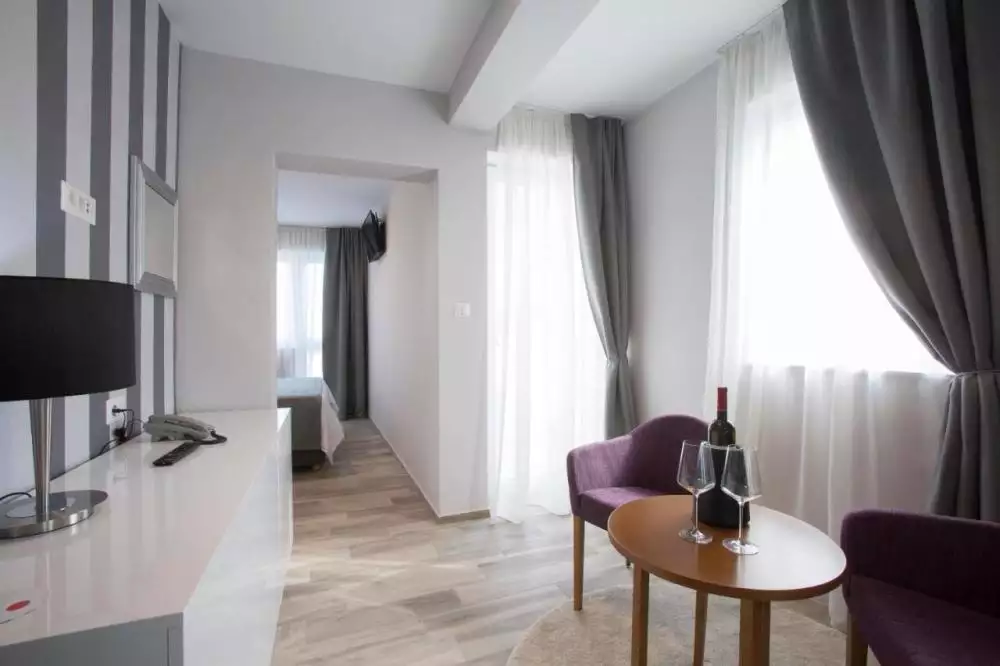 Отель, гостиница 1200м² в Испании, Ло-Паган. Стоимостью 2450000€ аренда фото-20