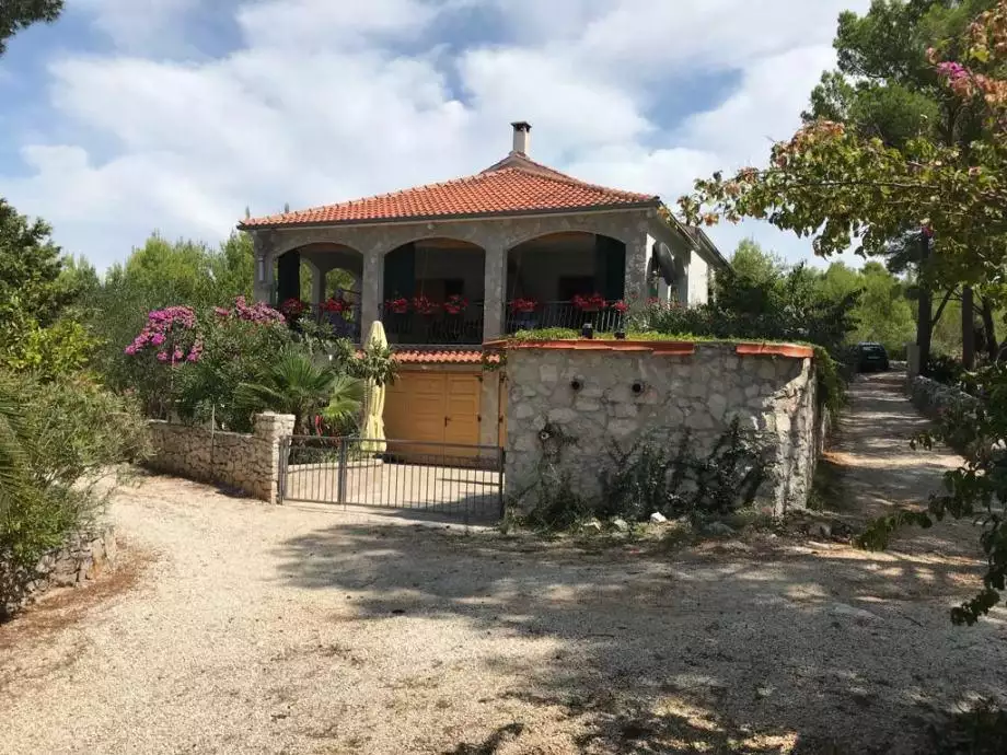 Вилла 200м² в Хорватии, Брач. Стоимостью 1253000€ аренда фото-1