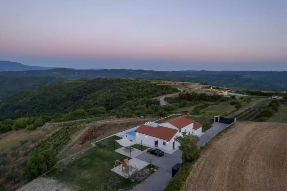 Вилла 200м² в Хорватии, Бузет. Стоимостью 2075000€ аренда фото-16
