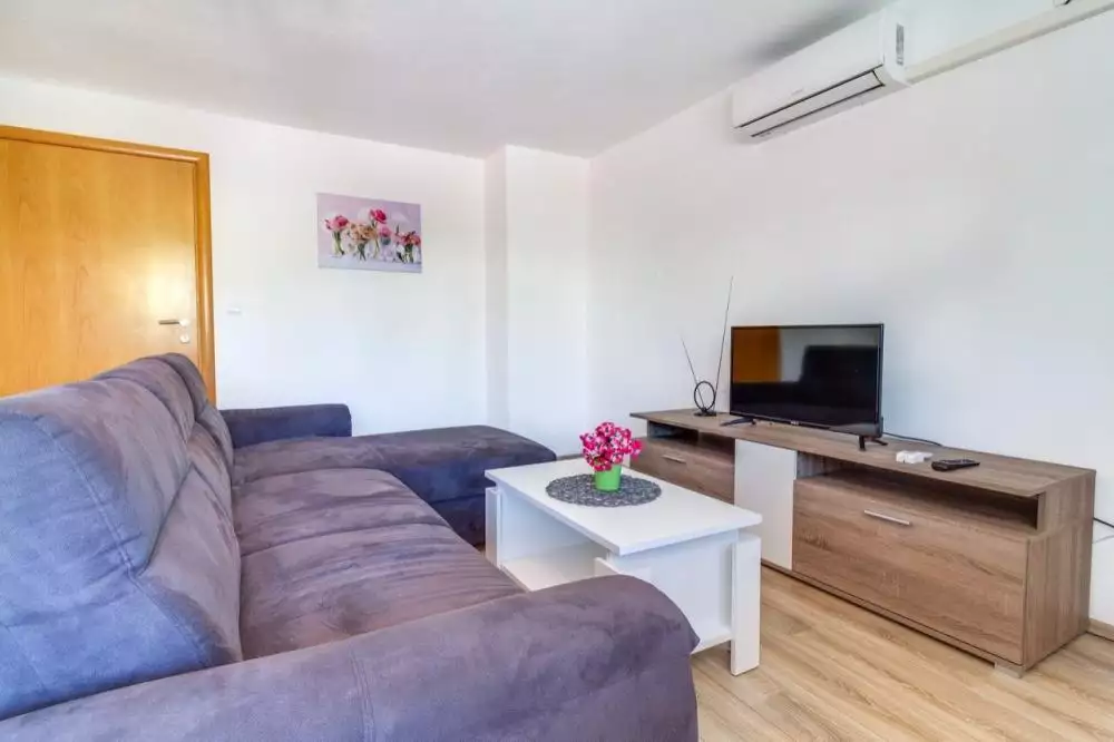 Отель, гостиница 415м² в Хорватии, Пула. Стоимостью 1040000€ аренда фото-8