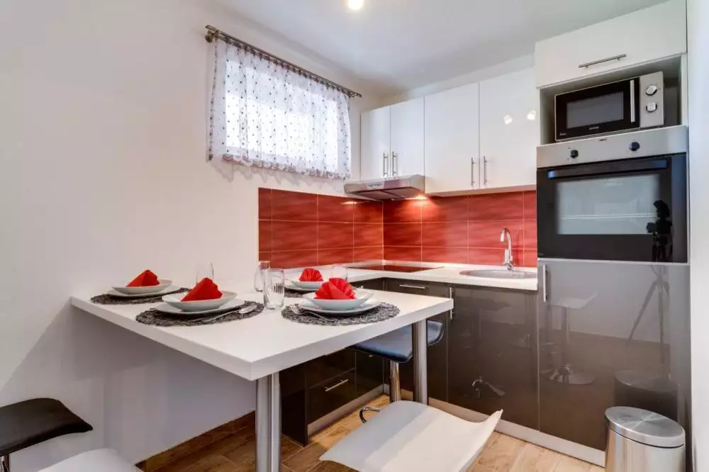 Отель, гостиница 415м² в Хорватии, Пула. Стоимостью 1040000€ аренда фото-13