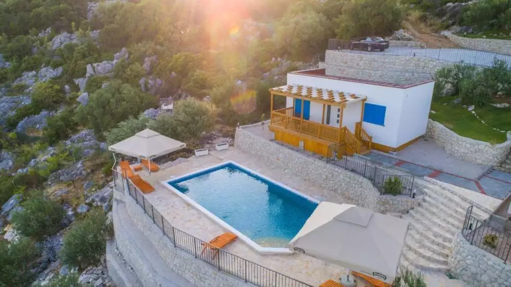 Отель, гостиница 1м² в Хорватии, Плоце. Стоимостью 1800000€ аренда фото-3
