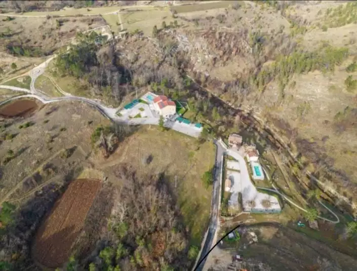 Отель, гостиница 820м² в Хорватии, Мотовун. Стоимостью 2200000€ аренда фото-3