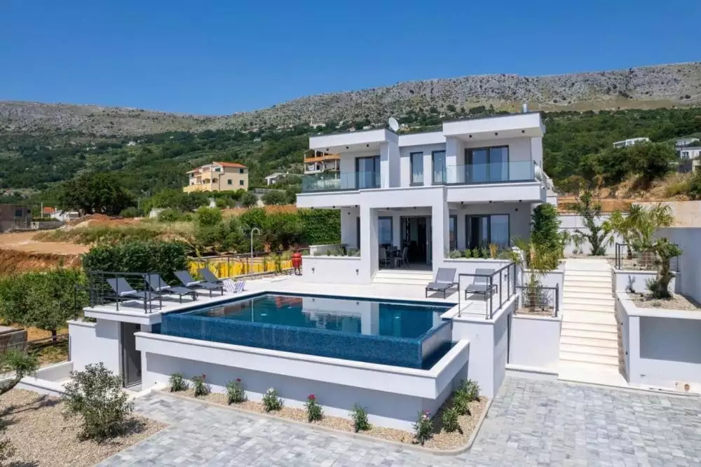 Вилла 320м² в Хорватии, Сплит. Стоимостью 1550000€ аренда фото-2