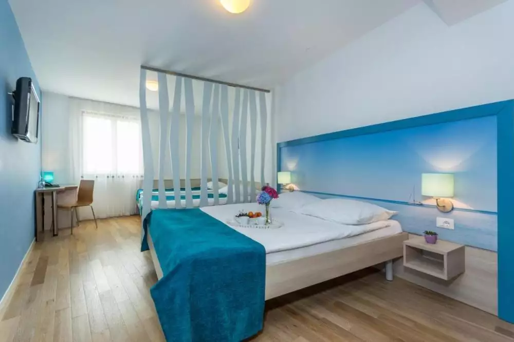 Отель, гостиница 1м² в Хорватии, Пореч. Стоимостью 2900000€ аренда фото-3