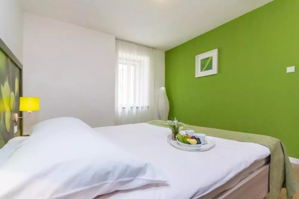 Отель, гостиница 1м² в Хорватии, Пореч. Стоимостью 2900000€ аренда фото-5