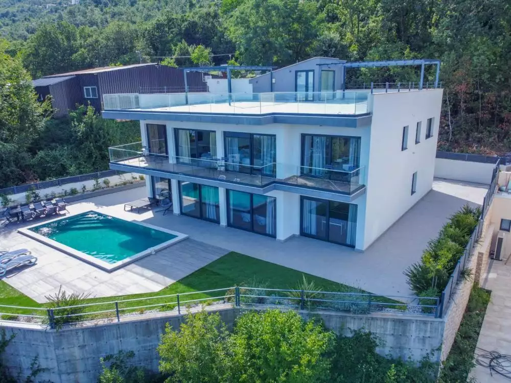 Вилла 400м² в Хорватии, Опатия. Стоимостью 1750000€ аренда фото-1