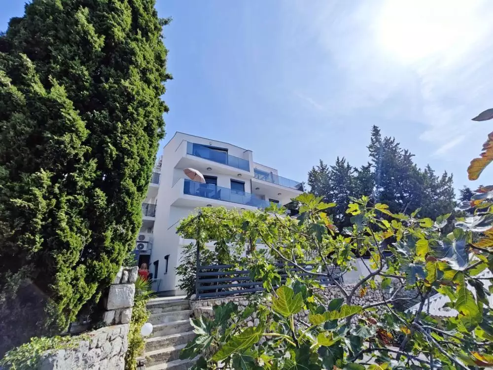 Отель, гостиница 440м² в Хорватии, Цриквеница. Стоимостью 1350000€ аренда фото-6
