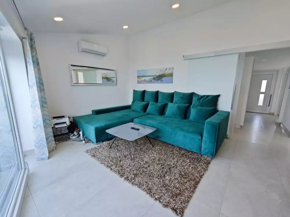 Отель, гостиница 440м² в Хорватии, Цриквеница. Стоимостью 1350000€ аренда фото-7