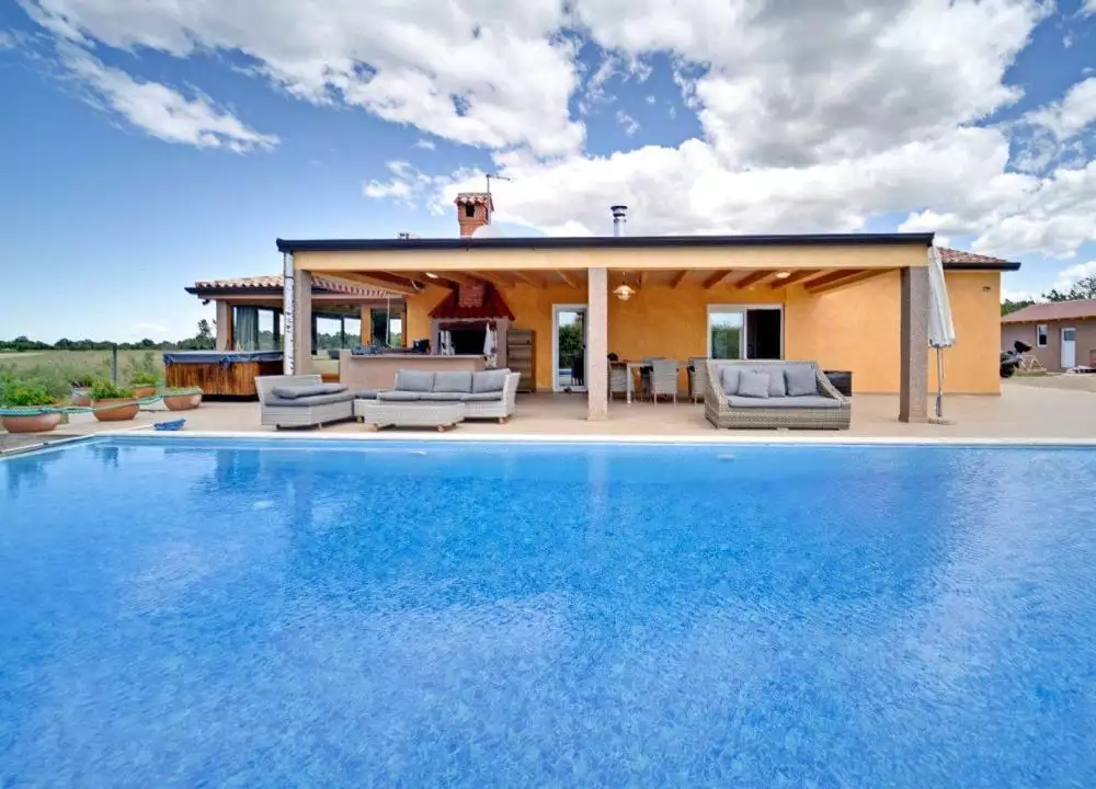 Вилла 165м² в Хорватии, Новиград. Стоимостью 1100000€ аренда фото-3