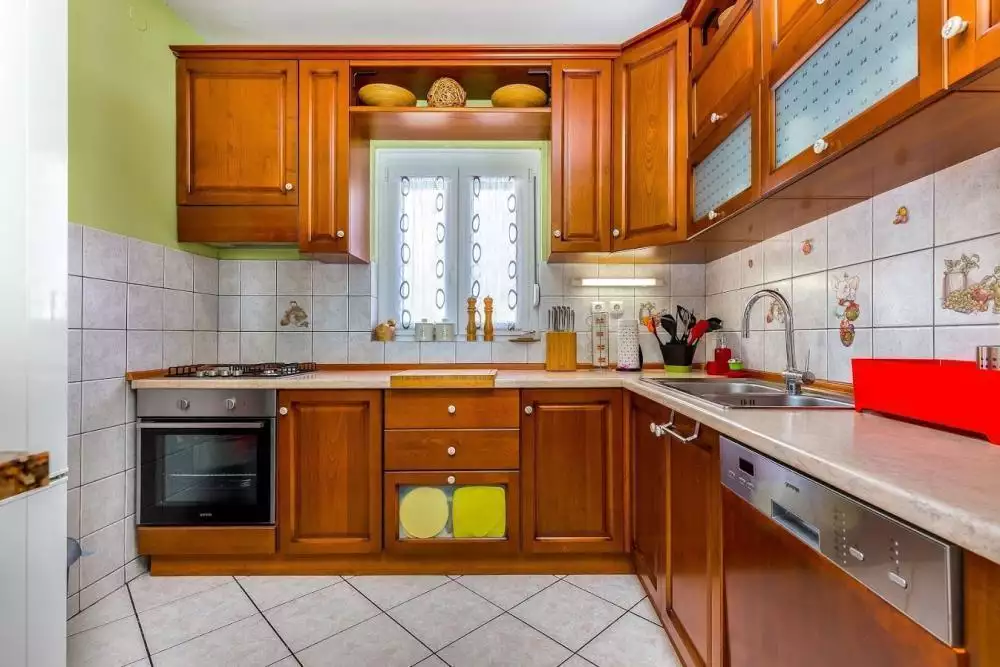 Отель, гостиница 335м² в Хорватии, Цриквеница. Стоимостью 699000€ аренда фото-9