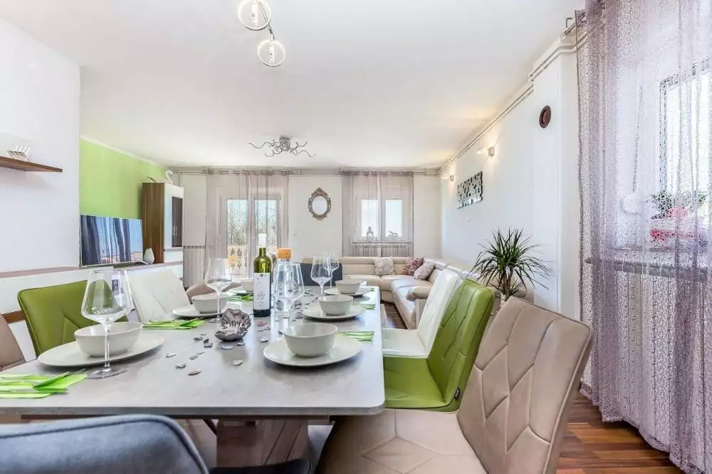 Отель, гостиница 335м² в Хорватии, Цриквеница. Стоимостью 699000€ аренда фото-12