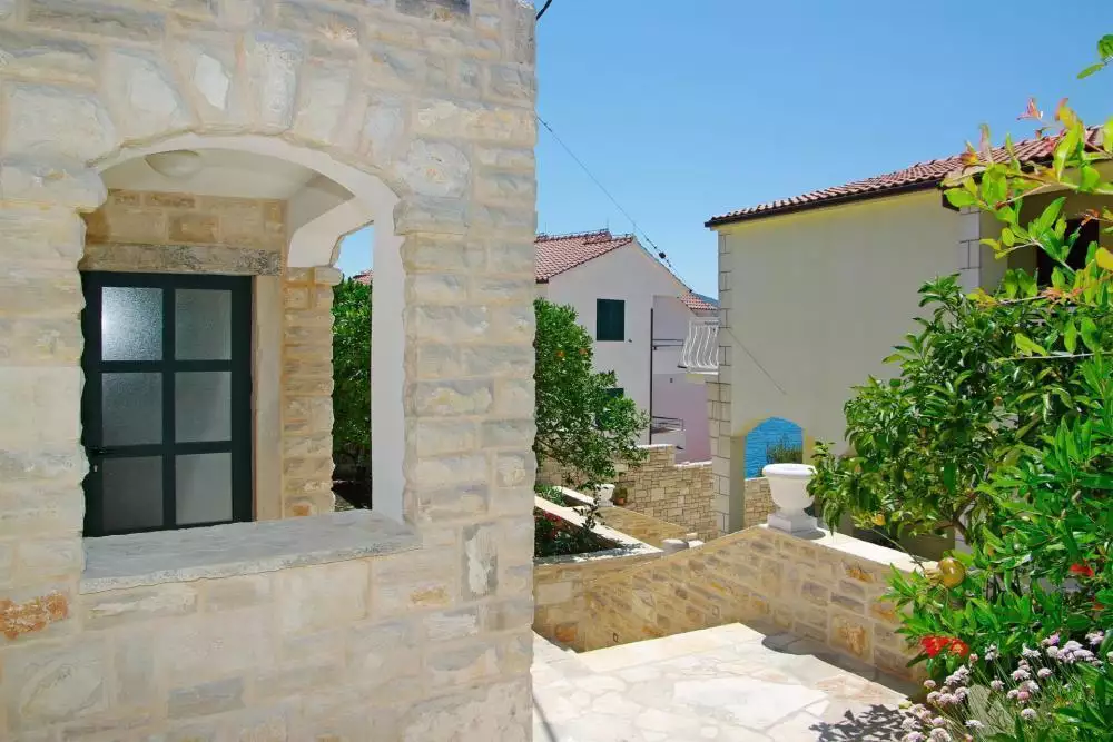 Отель, гостиница 612м² в Хорватии, Корчула. Стоимостью 2500000€ аренда фото-25