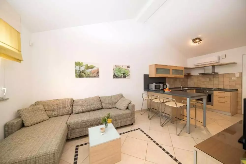 Отель, гостиница 593м² в Хорватии, Новалья. Стоимостью 1400000€ аренда фото-21