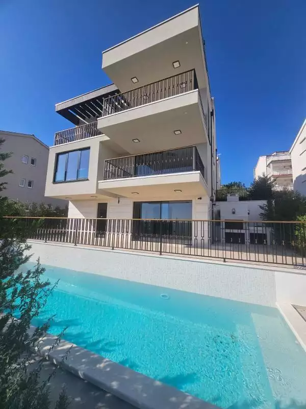 Вилла 225м² в Хорватии, Чиово. Стоимостью 1550000€ аренда фото-16