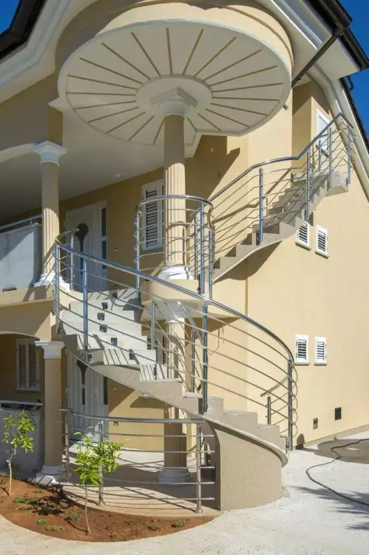 Отель, гостиница 160м² в Хорватии, Малинска. Стоимостью 570000€ аренда фото-3
