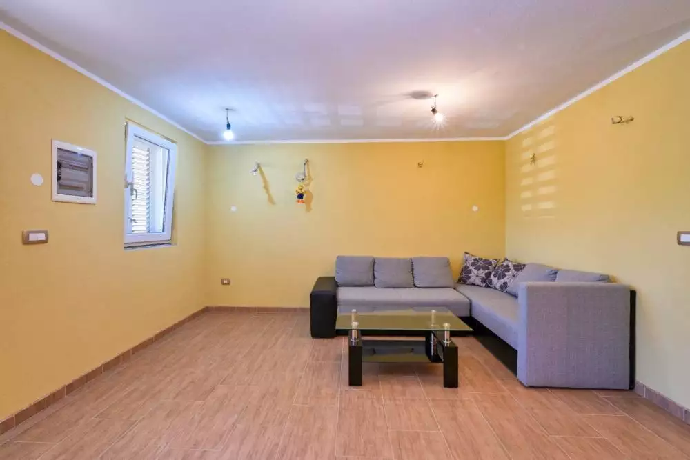 Отель, гостиница 160м² в Хорватии, Малинска. Стоимостью 570000€ аренда фото-9