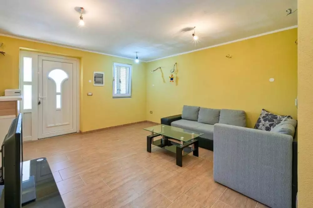 Отель, гостиница 160м² в Хорватии, Малинска. Стоимостью 570000€ аренда фото-10