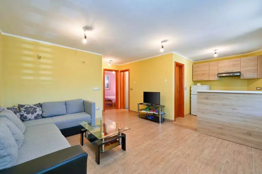 Отель, гостиница 160м² в Хорватии, Малинска. Стоимостью 570000€ аренда фото-11