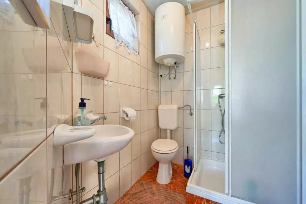 Отель, гостиница 160м² в Хорватии, Малинска. Стоимостью 570000€ аренда фото-17