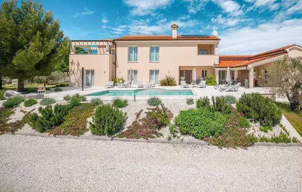 Вилла 460м² в Хорватии, Воднян. Стоимостью 2000000€ аренда фото-25