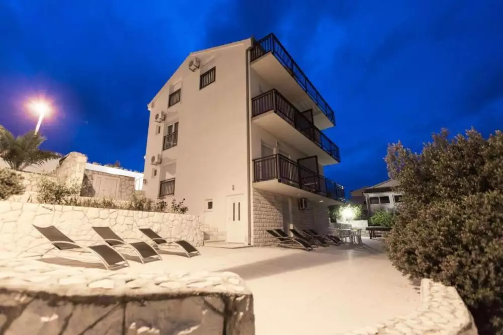 Отель, гостиница 327м² в Хорватии, Чиово. Стоимостью 1500000€ аренда фото-8