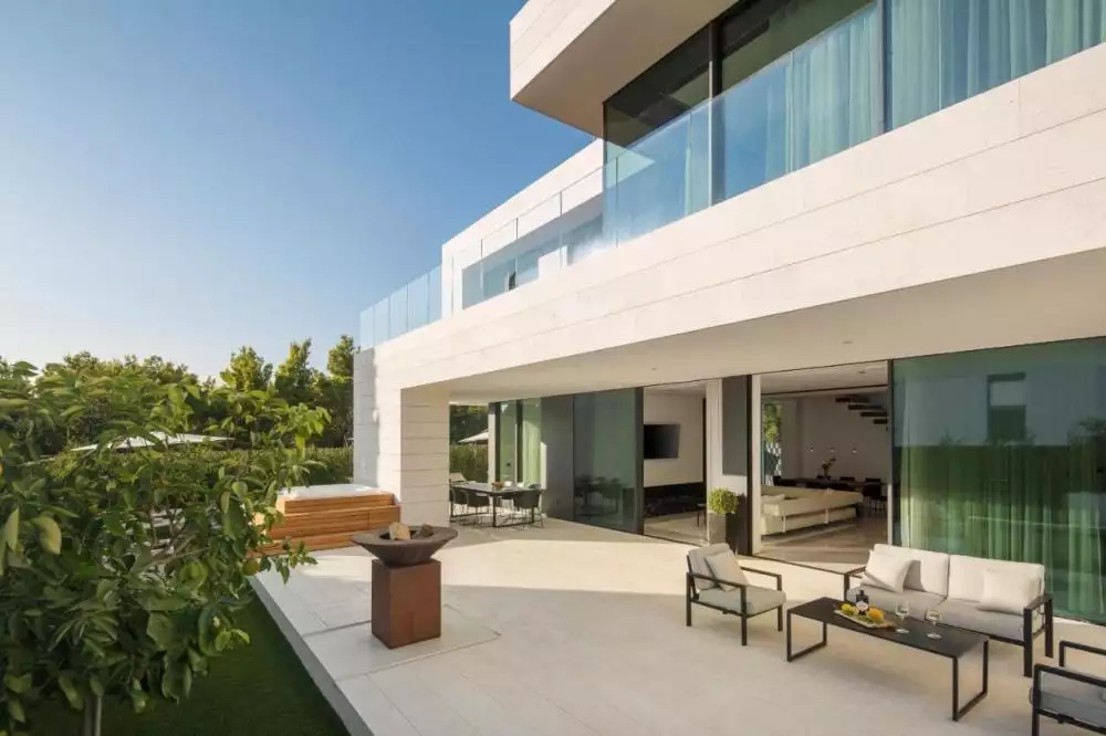 Вилла 240м² в Хорватии, Стариград. Стоимостью 2850000€ аренда фото-2