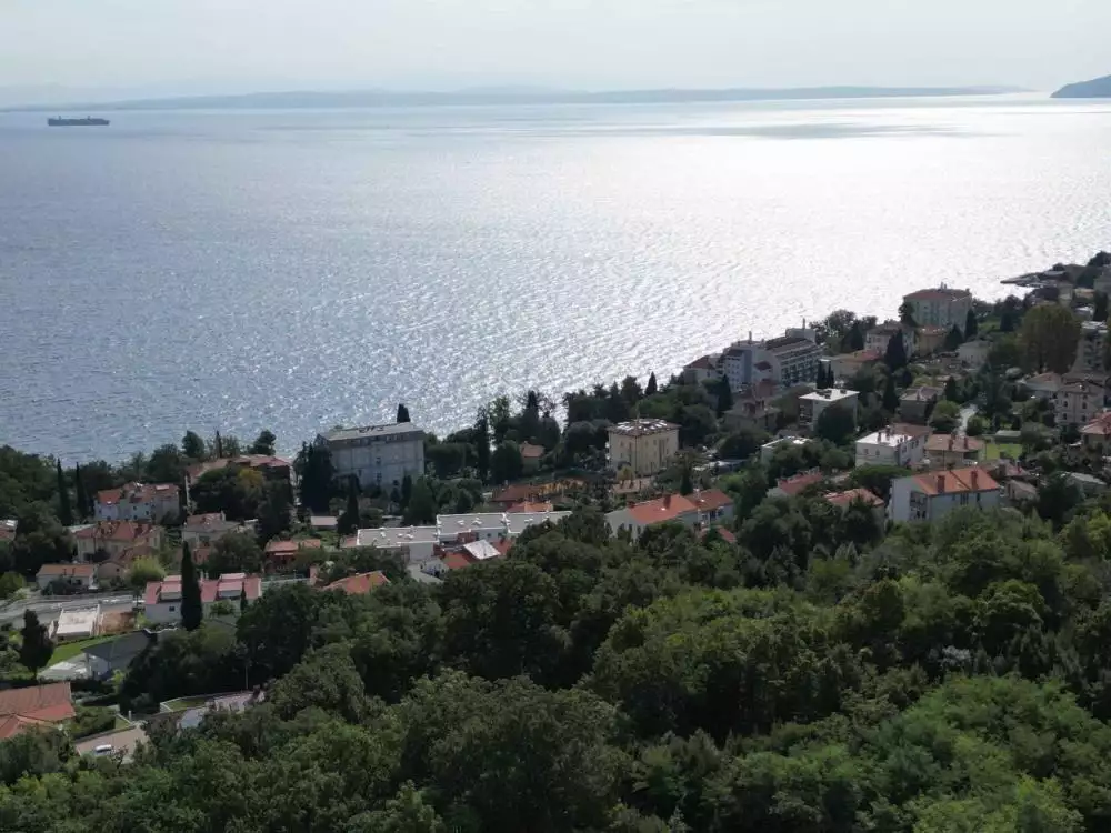 Отель, гостиница 700м² в Хорватии, Ловран. Стоимостью 3700000€ аренда фото-8