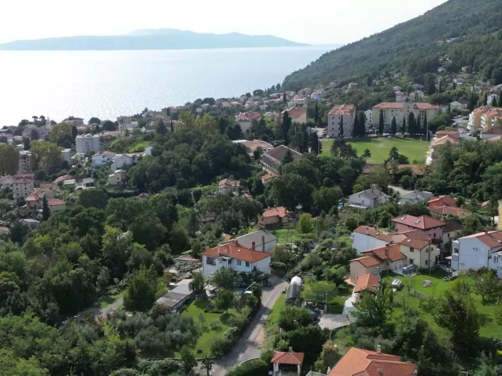 Отель, гостиница 700м² в Хорватии, Ловран. Стоимостью 3700000€ аренда фото-9