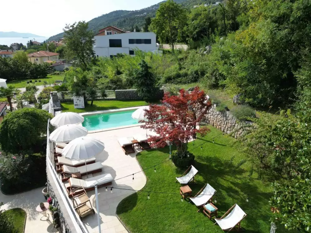 Отель, гостиница 700м² в Хорватии, Ловран. Стоимостью 3700000€ аренда фото-25