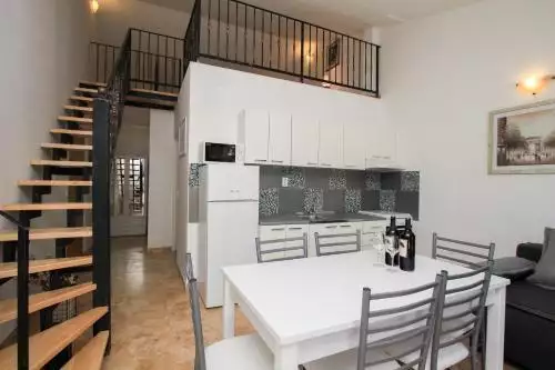 Отель, гостиница 694м² в Хорватии, Хвар. Стоимостью 2200000€ аренда фото-14