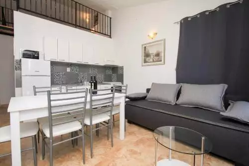 Отель, гостиница 694м² в Хорватии, Хвар. Стоимостью 2200000€ аренда фото-17