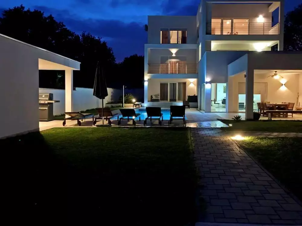 Вилла 400м² в Хорватии, Лижнян. Стоимостью 1556000€ аренда фото-4