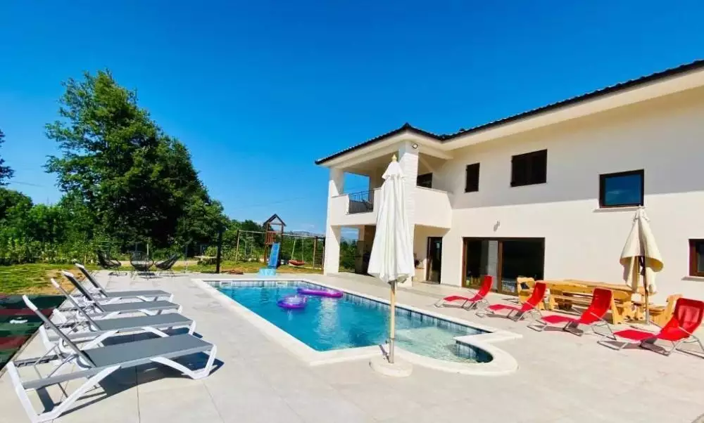 Вилла 250м² в Хорватии, Лабин. Стоимостью 750000€ аренда фото-1