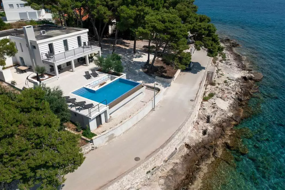 Вилла 314м² в Хорватии, Сумартин. Стоимостью 1900000€ аренда фото-9