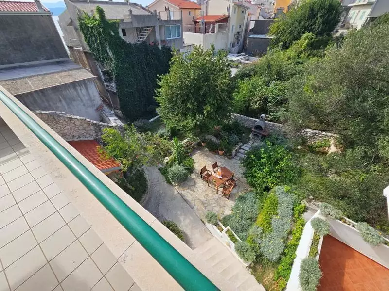 Отель, гостиница 286м² в Хорватии, Игране. Стоимостью 750000€ аренда фото-9