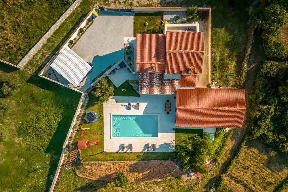 Вилла 272м² в Хорватии, Лабин. Стоимостью 1750000€ аренда фото-1