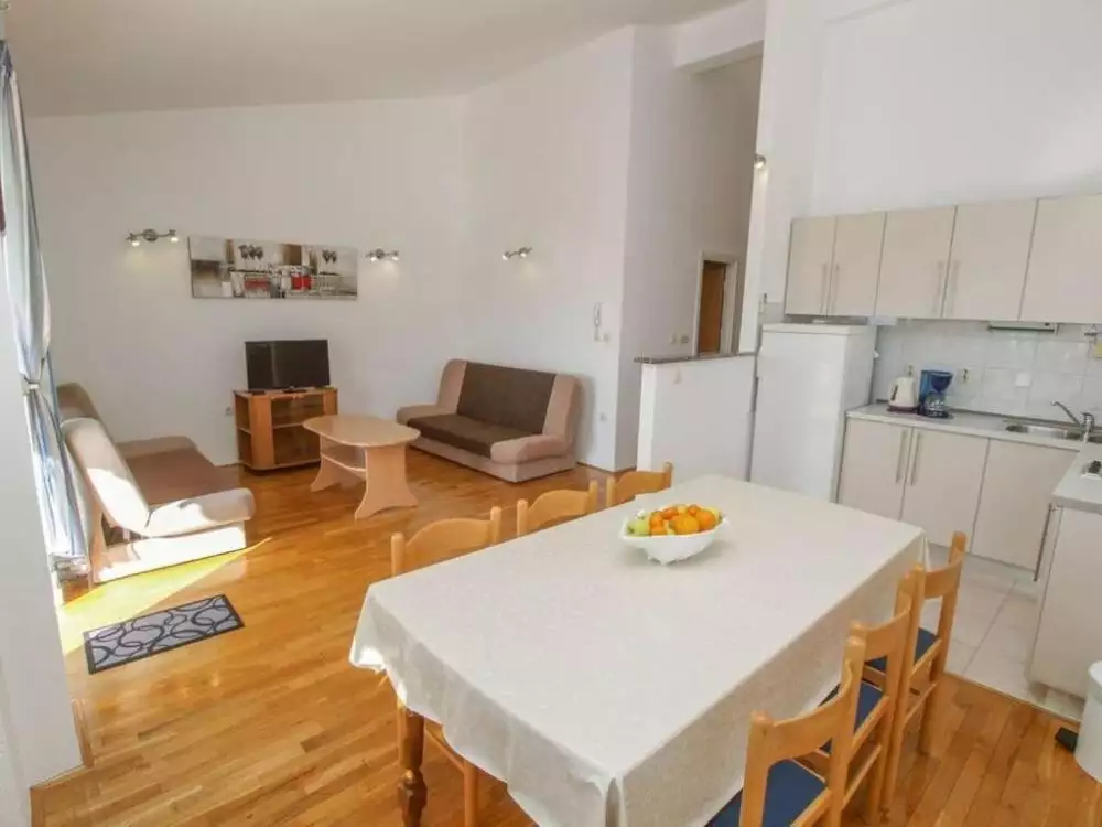 Отель, гостиница 411м² в Хорватии, Макарска. Стоимостью 1150000€ аренда фото-9
