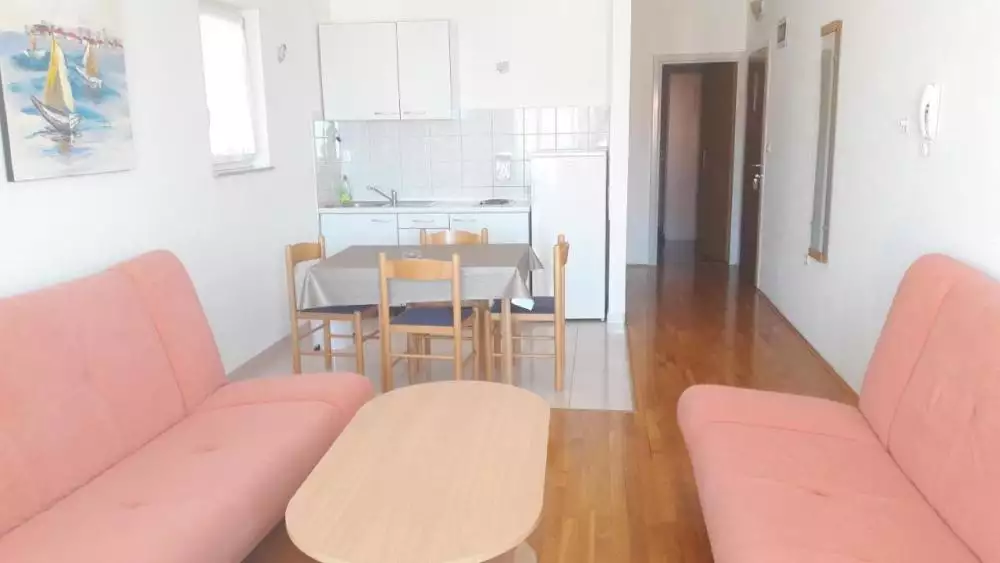 Отель, гостиница 411м² в Хорватии, Макарска. Стоимостью 1150000€ аренда фото-12