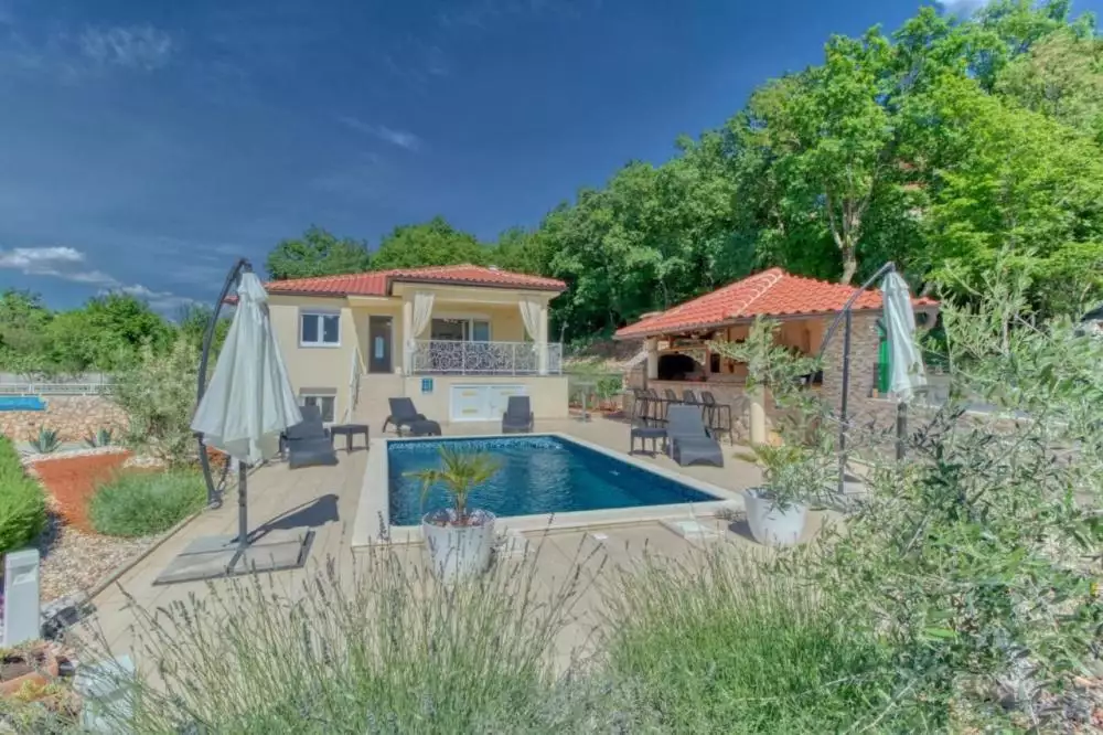 Вилла 260м² в Хорватии, Омисаль. Стоимостью 850000€ аренда фото-5