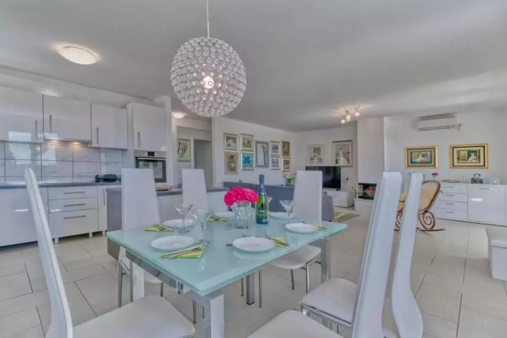 Вилла 260м² в Хорватии, Омисаль. Стоимостью 850000€ аренда фото-11