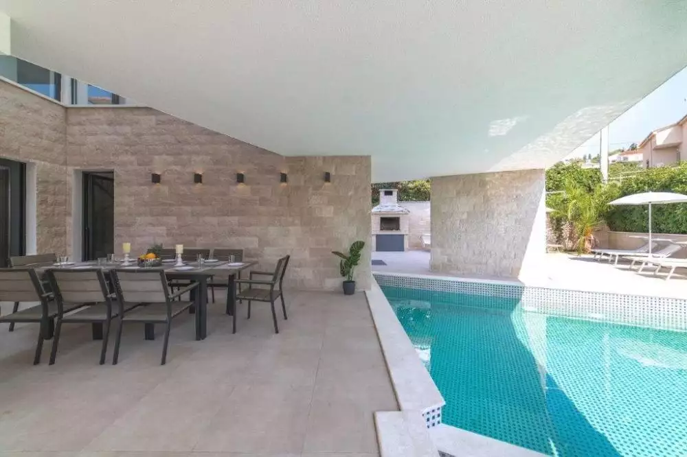 Вилла 363м² в Хорватии, Чиово. Стоимостью 2000000€ аренда фото-3