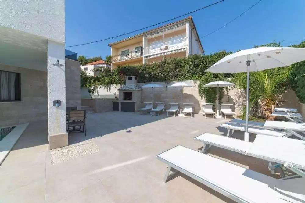 Вилла 363м² в Хорватии, Чиово. Стоимостью 2000000€ аренда фото-11