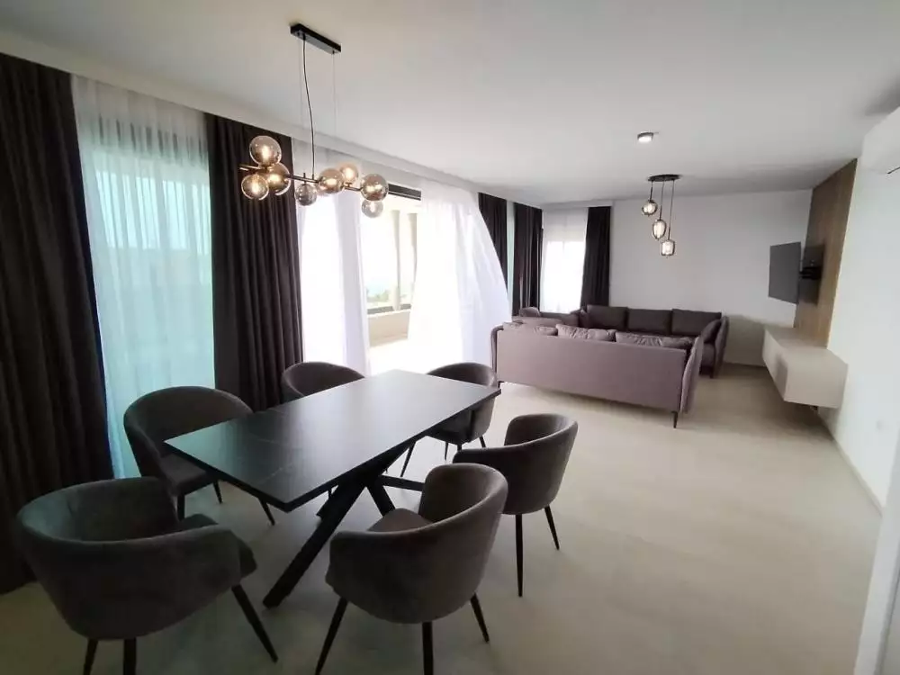 Отель, гостиница 420м² в Хорватии, Медулин. Стоимостью 2150000€ аренда фото-1
