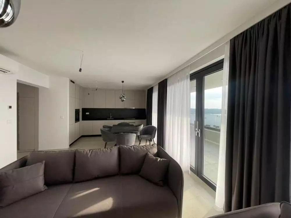 Отель, гостиница 420м² в Хорватии, Медулин. Стоимостью 2150000€ аренда фото-6