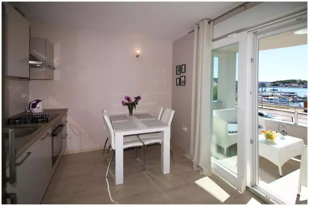 Отель, гостиница 310м² в Хорватии, Рогозница. Стоимостью 1300000€ аренда фото-17