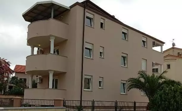 Отель, гостиница 331м² в Хорватии, Медулин. Стоимостью 990000€ аренда фото-4