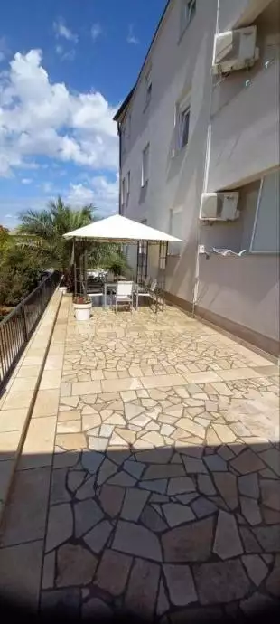 Отель, гостиница 331м² в Хорватии, Медулин. Стоимостью 990000€ аренда фото-14