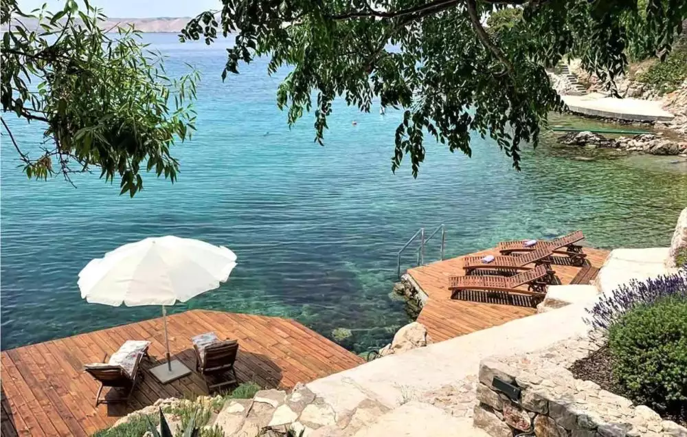 Отель, гостиница 450м² в Хорватии, Карлобаг. Стоимостью 832000€ аренда фото-23