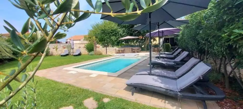 Отель, гостиница 340м² в Хорватии, Балэ. Стоимостью 939000€ аренда фото-3